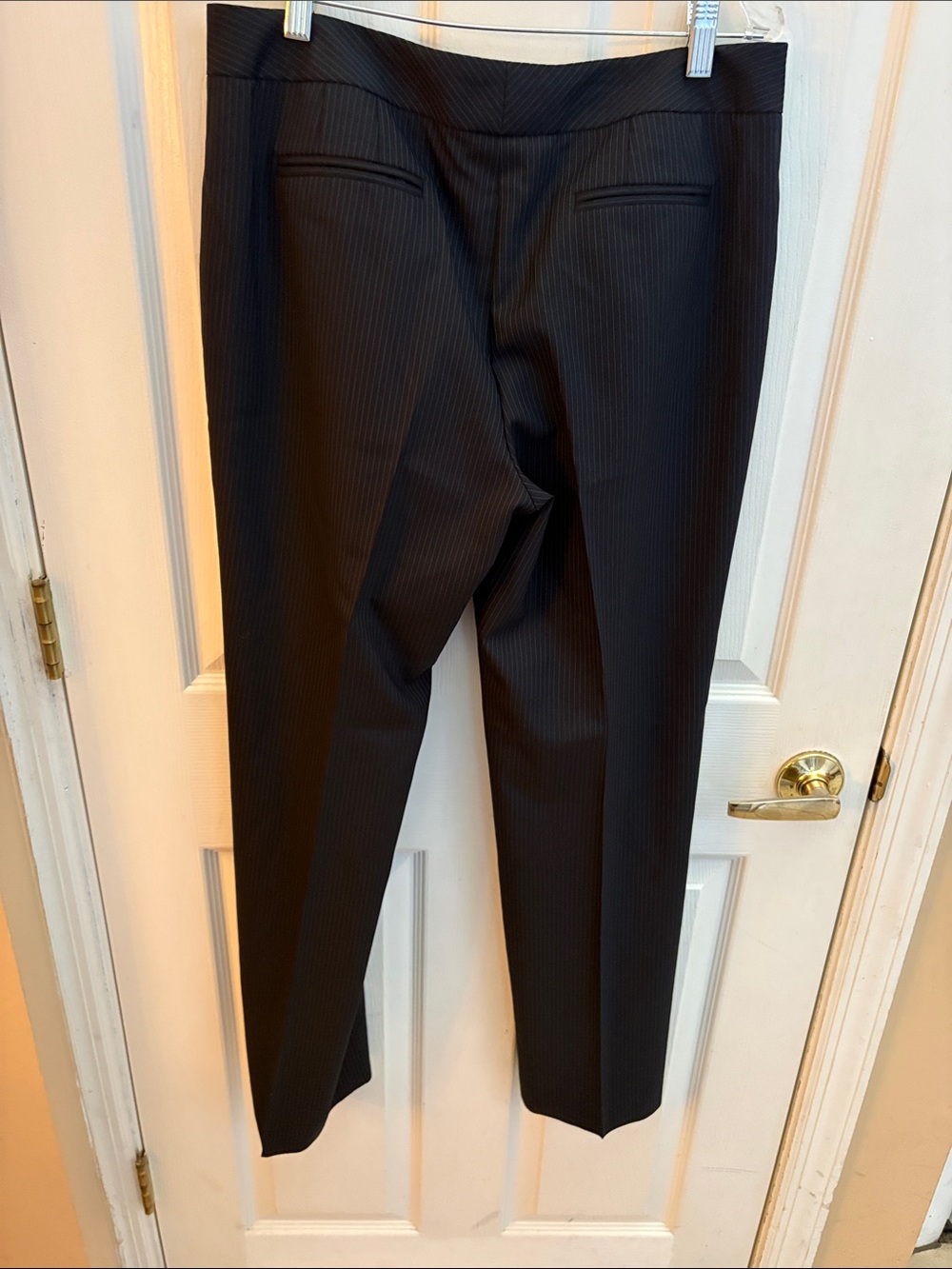 Ann Taylor black size 6P petite Pinstripe Women's Suit Jacket & Pants like new - Picture 9 of 11